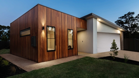 Facaderenovering udført af tømrer i Aars